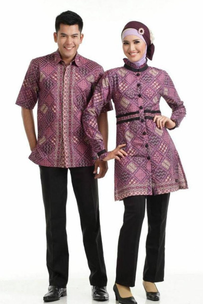17 Baju Batik Kombinasi Couple Keluarga, Konsep Terkini!
