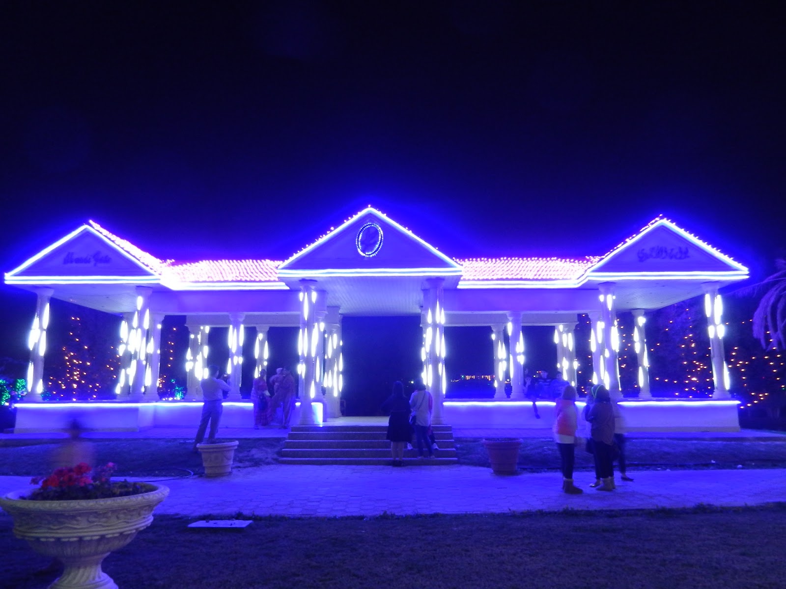 Kuweight 64 AHMADI LIGHTS TURNS MAGICAL FOR KUWAIT NATIONAL AND