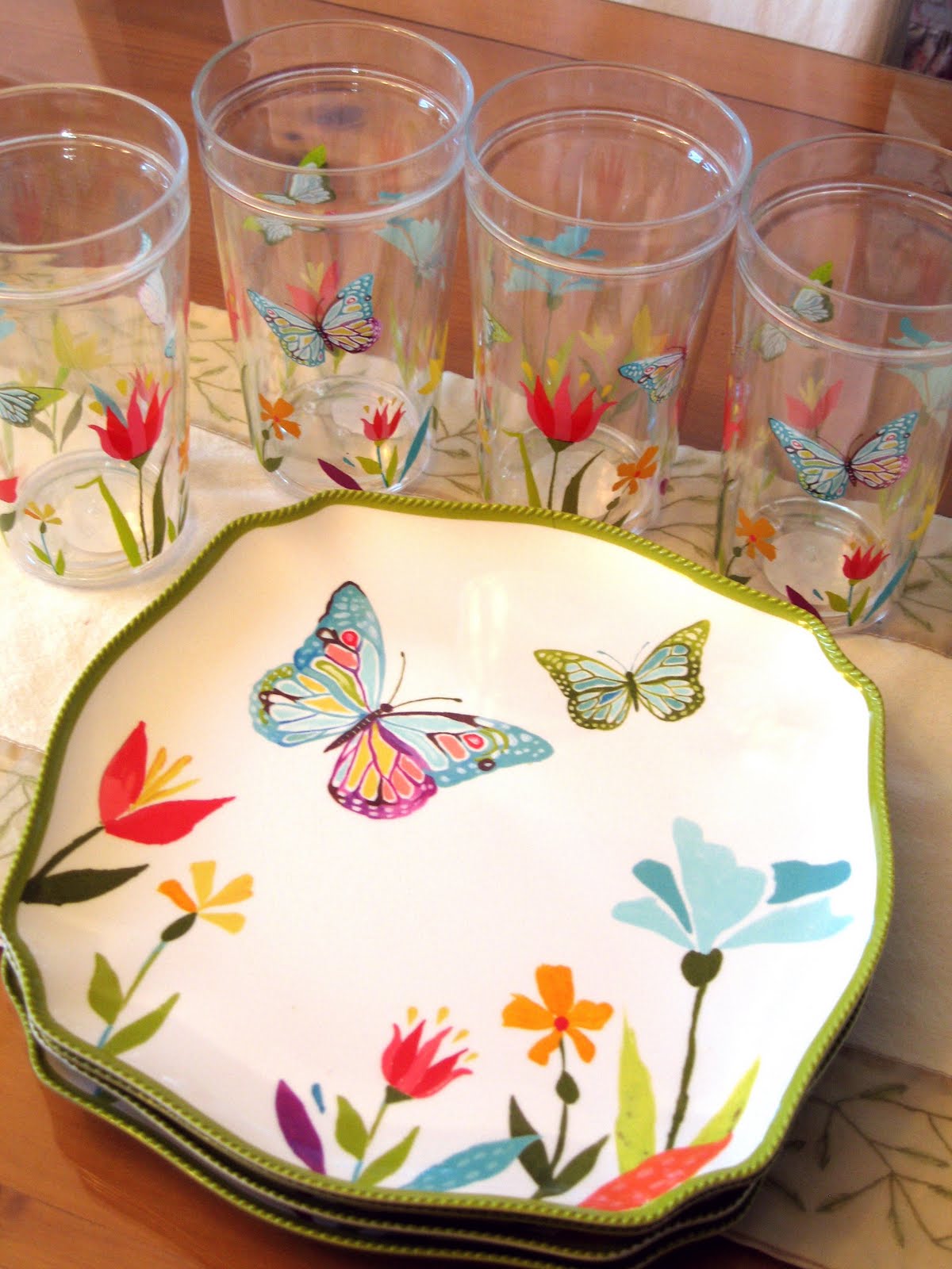 Favorite find... Butterfly dishes