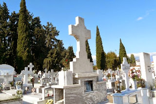 Βρέθηκε νεκρός μέσα στον οικογενειακό τάφο - Νέα αυτοκτονία συγκλονίζει την Κρήτη