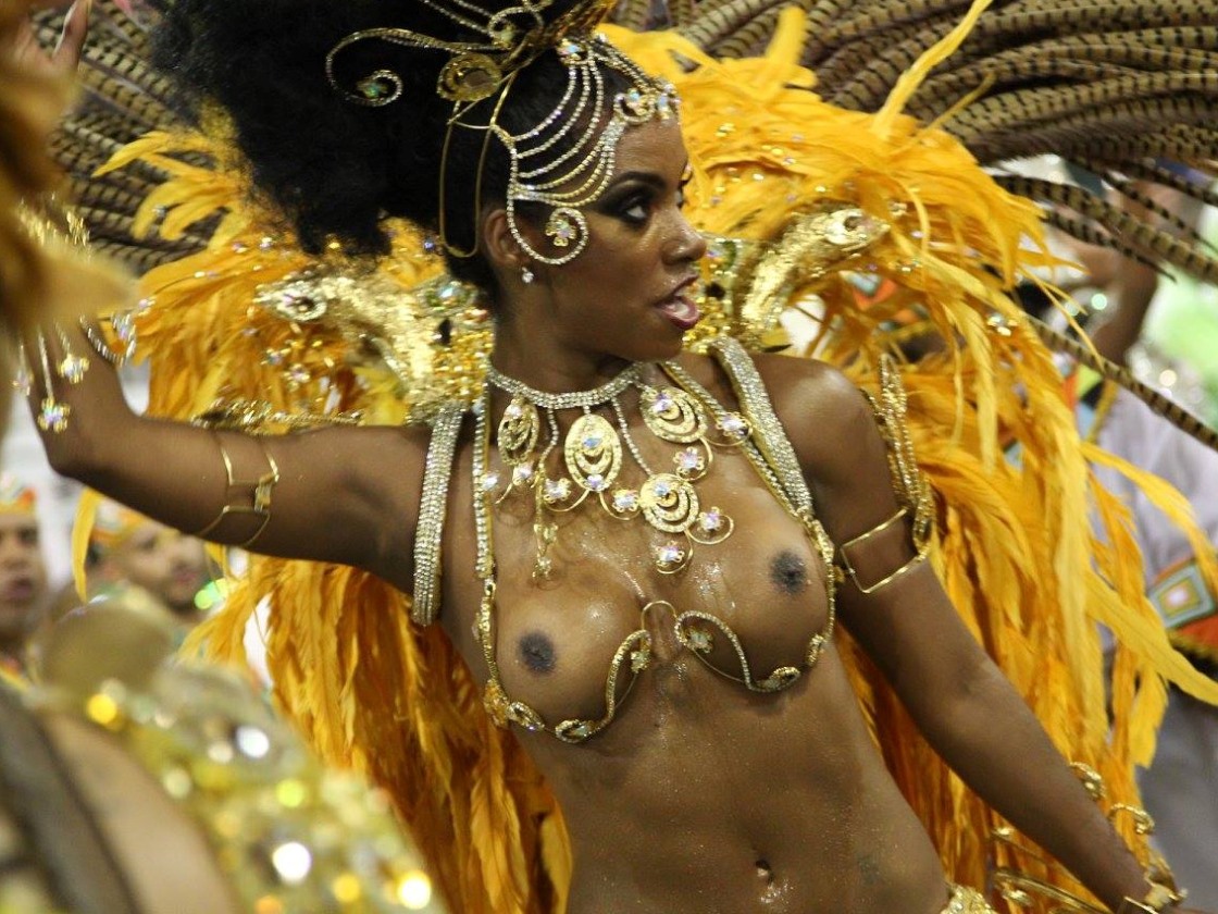 смотреть бразильский карнавал с голыми фото 82