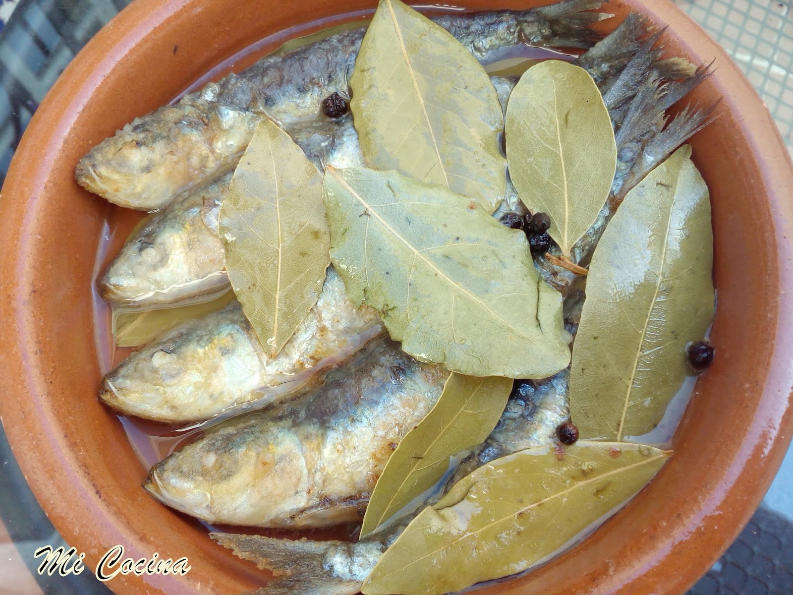 LACHAS (ALOSAS) FRITAS EN ESCABECHE