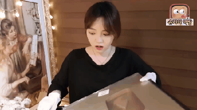 유튜버 구독자 수 100만명이 되면 받는 상