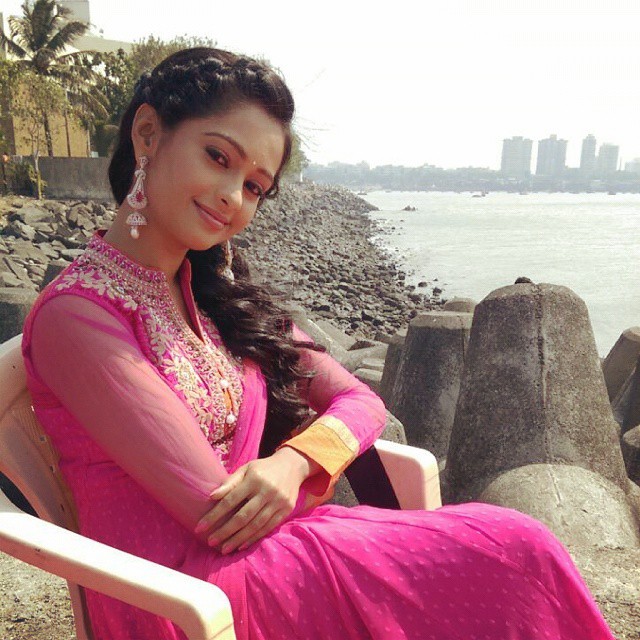 Mugdha Chaphekar Hd Photos And Images - Actress World
