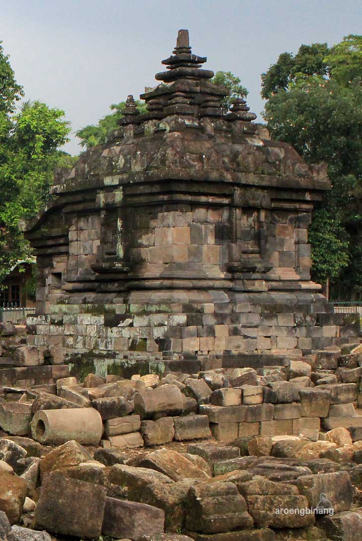 candi plaosan kidul klaten