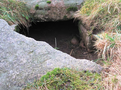 Deeside Walks: the souterrain near the trek to Cambus o'May