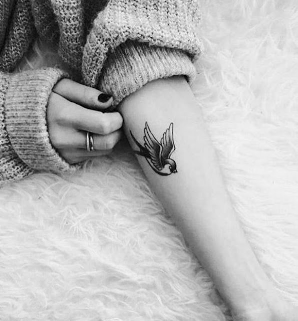 Tatuagens de aves para as mulheres Tatuagens de aves para as mulheres