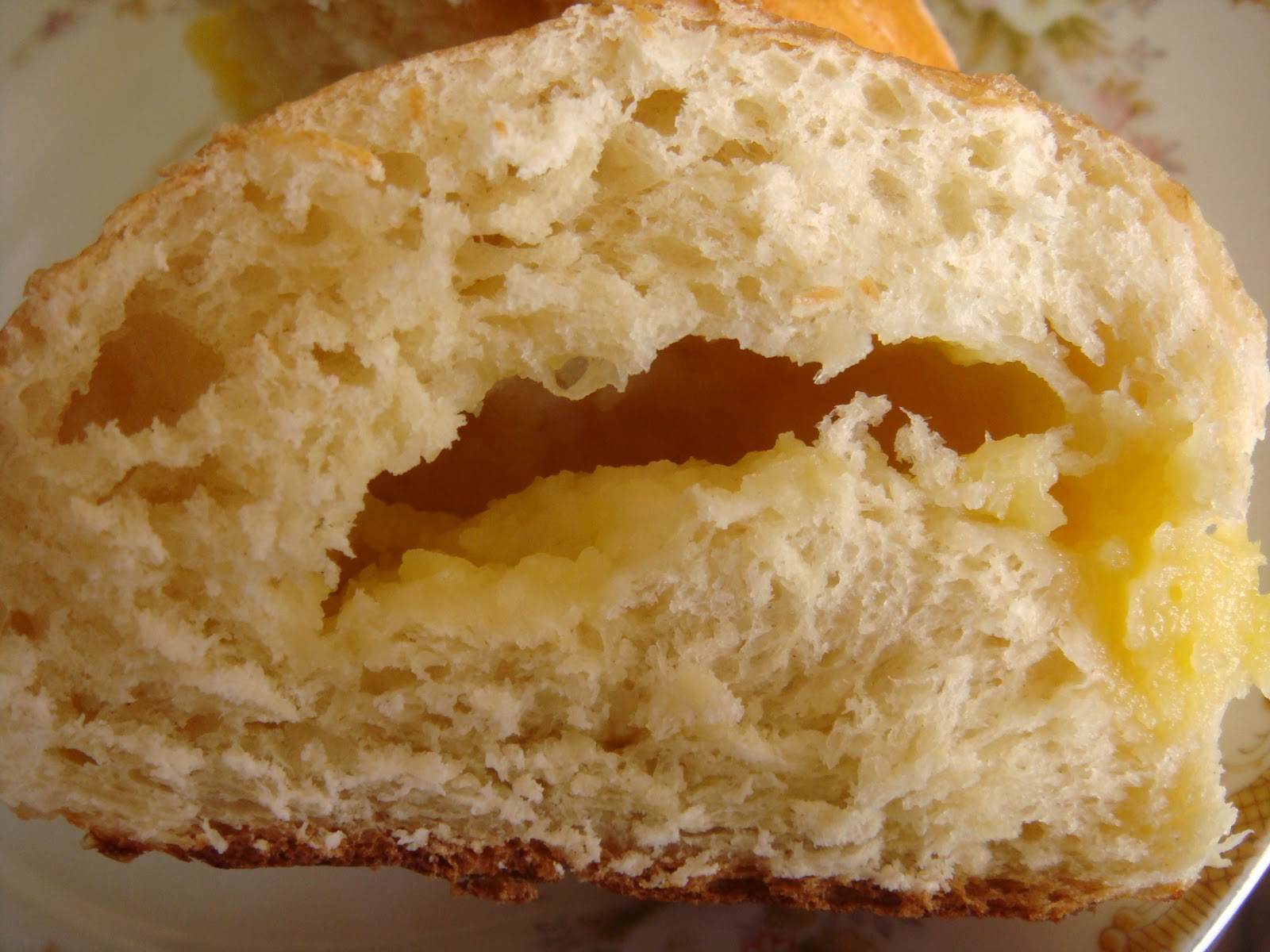 the little olive branch lemon curd brioche bun