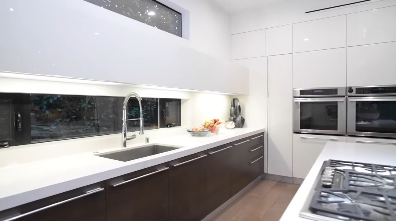 20 Photos vs. 6141 5th Street | Beverly Grove - Luxury Home & Interior Design Video Tour 20 Photos vs. 6141 5th Street | Beverly Grove - Luxury Home & Interior Design Video Tour