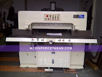 Harga Mesin potong kertas QZ 205A Harga Mesin potong kertas QZ 205A