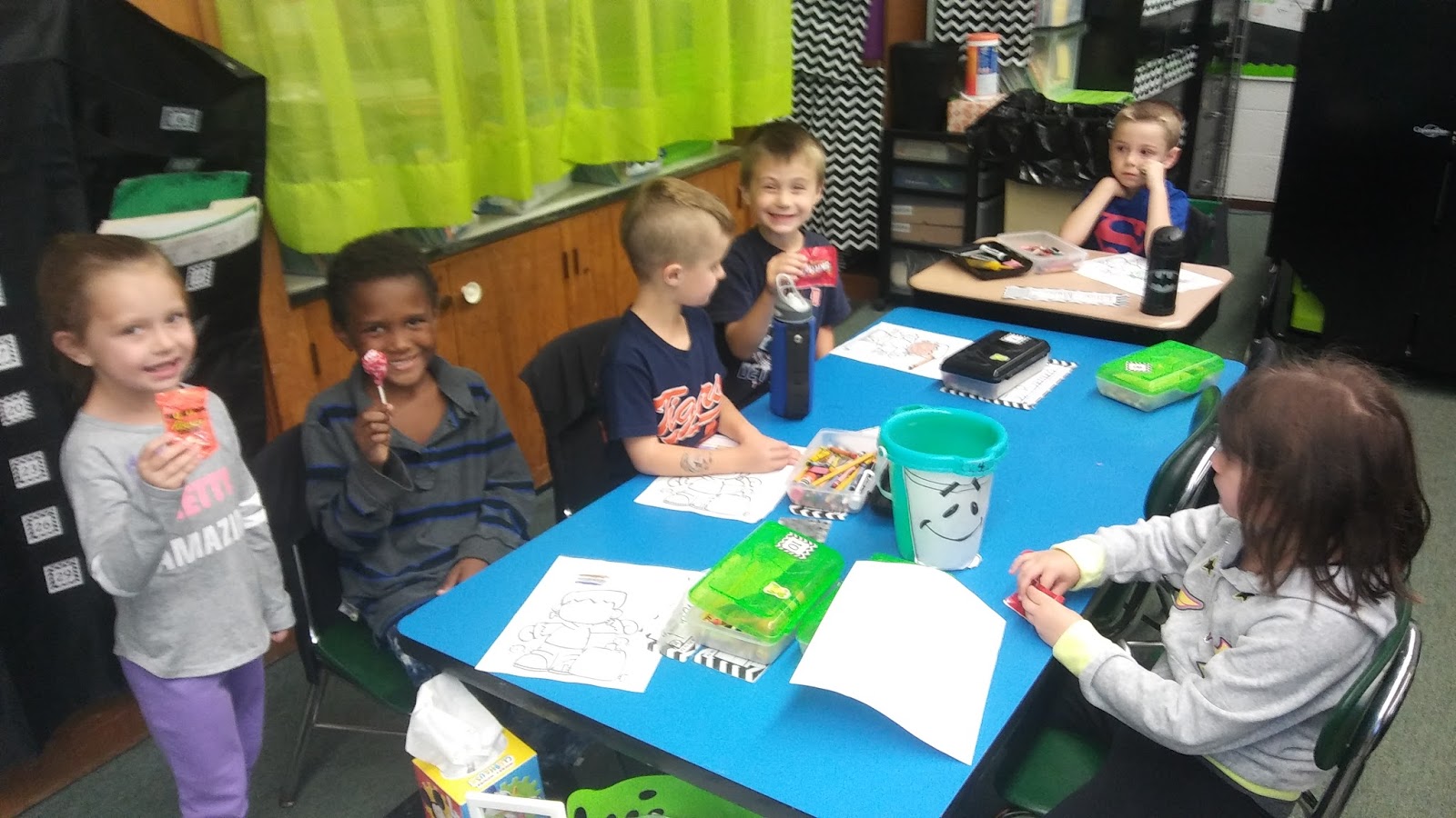 Talking Taylor Schools HOLLAND ELEMENTARY SCHOOL pupils fill their buckets