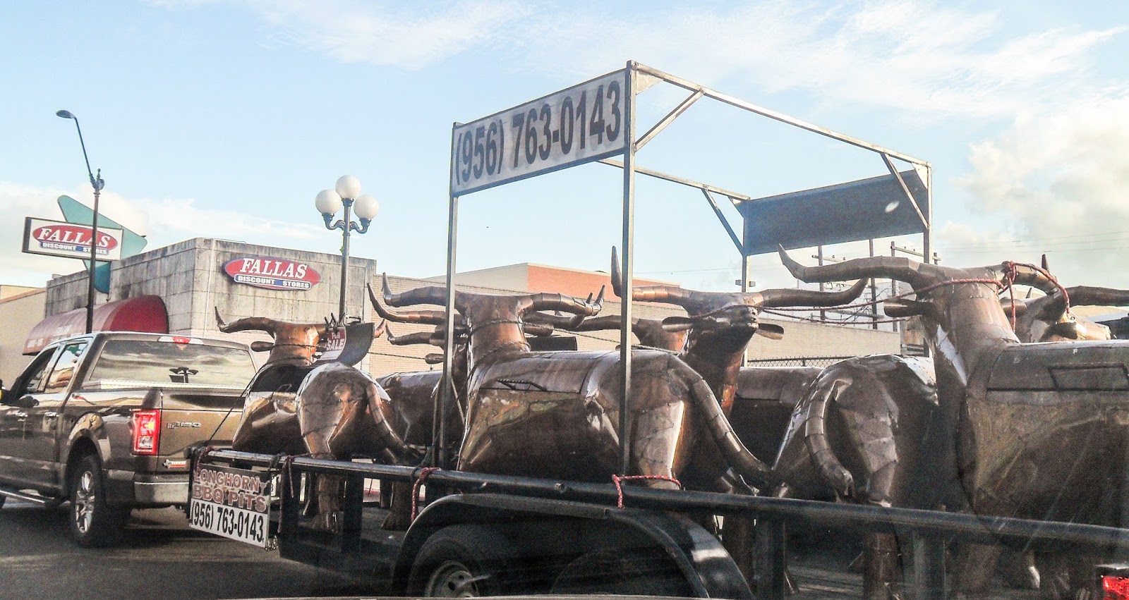 EL RRUN RRUN A S. TEXAS NOVEL IDEA LONGHORN CATTLE BARBEQUE PITS