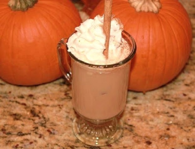 Pumpkin Latte made in a slow cooker for Halloween Parties