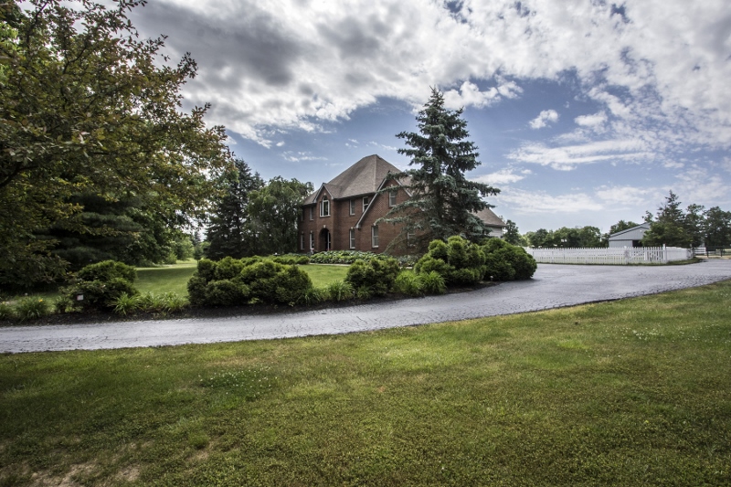 NEW LISTING IN PATASKALA! Real Estate Updates with DeLena Ciamacco