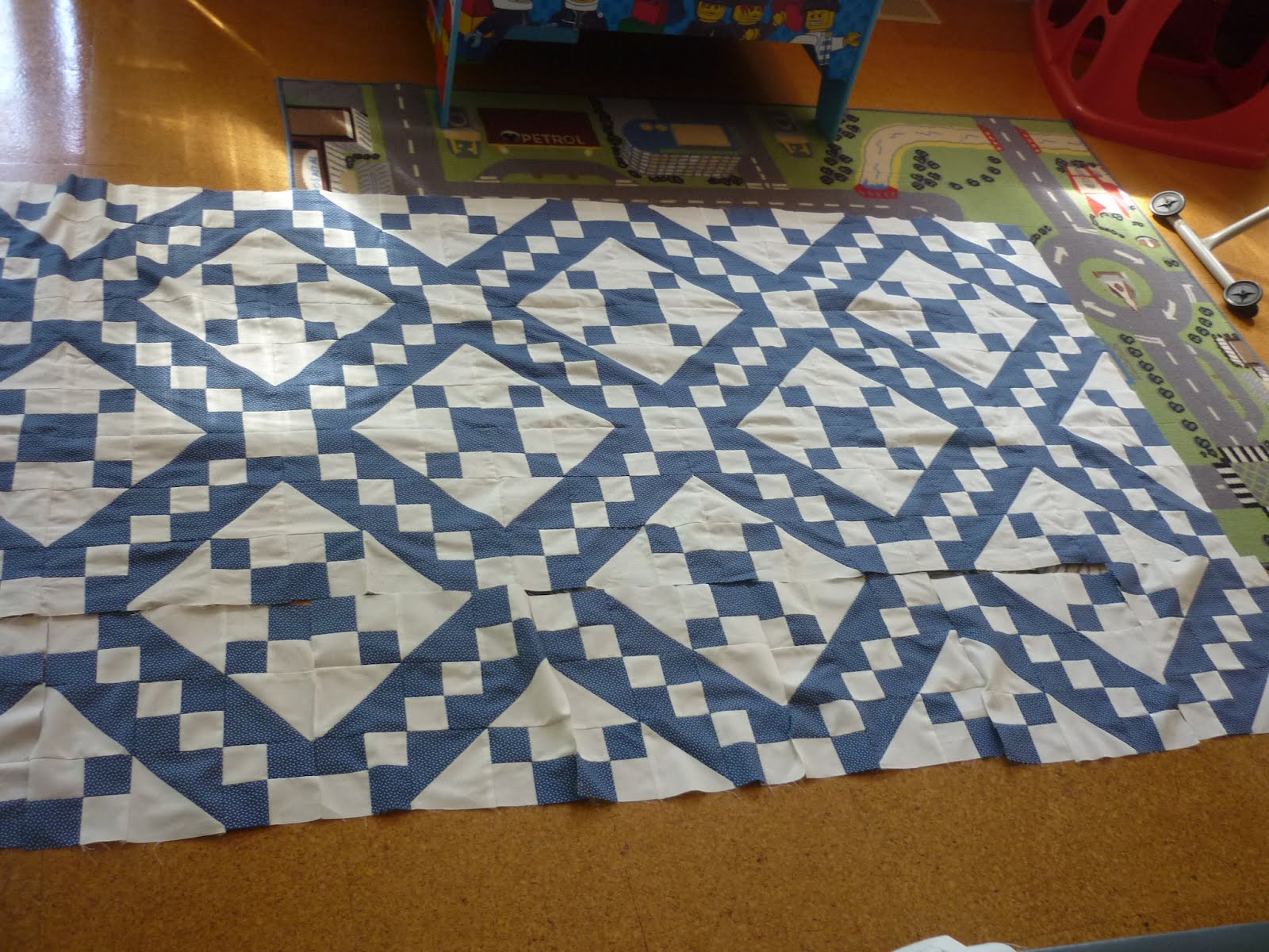 The Patch Craft Jacob's ladder quilt