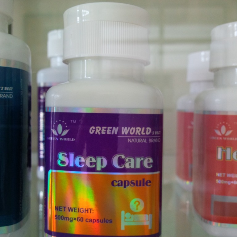 Sleep care. Sleep care. Reviderm для лица. Sleep care. женщина спит.