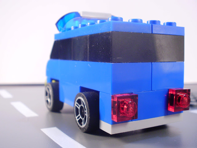 MOC LEGO carrinha da PSP Construção em escala reduzida em estilo "old School".