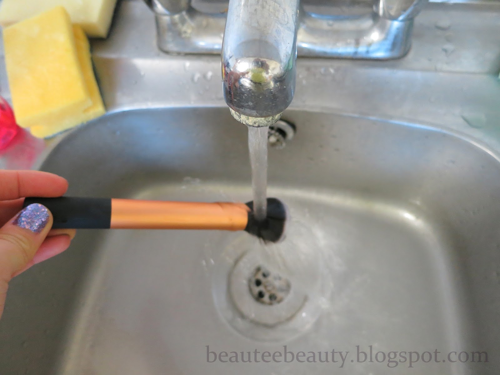 Beautee Beauty Malaysian Beauty Blog Beautee DIY How I Wash My Makeup Brushes