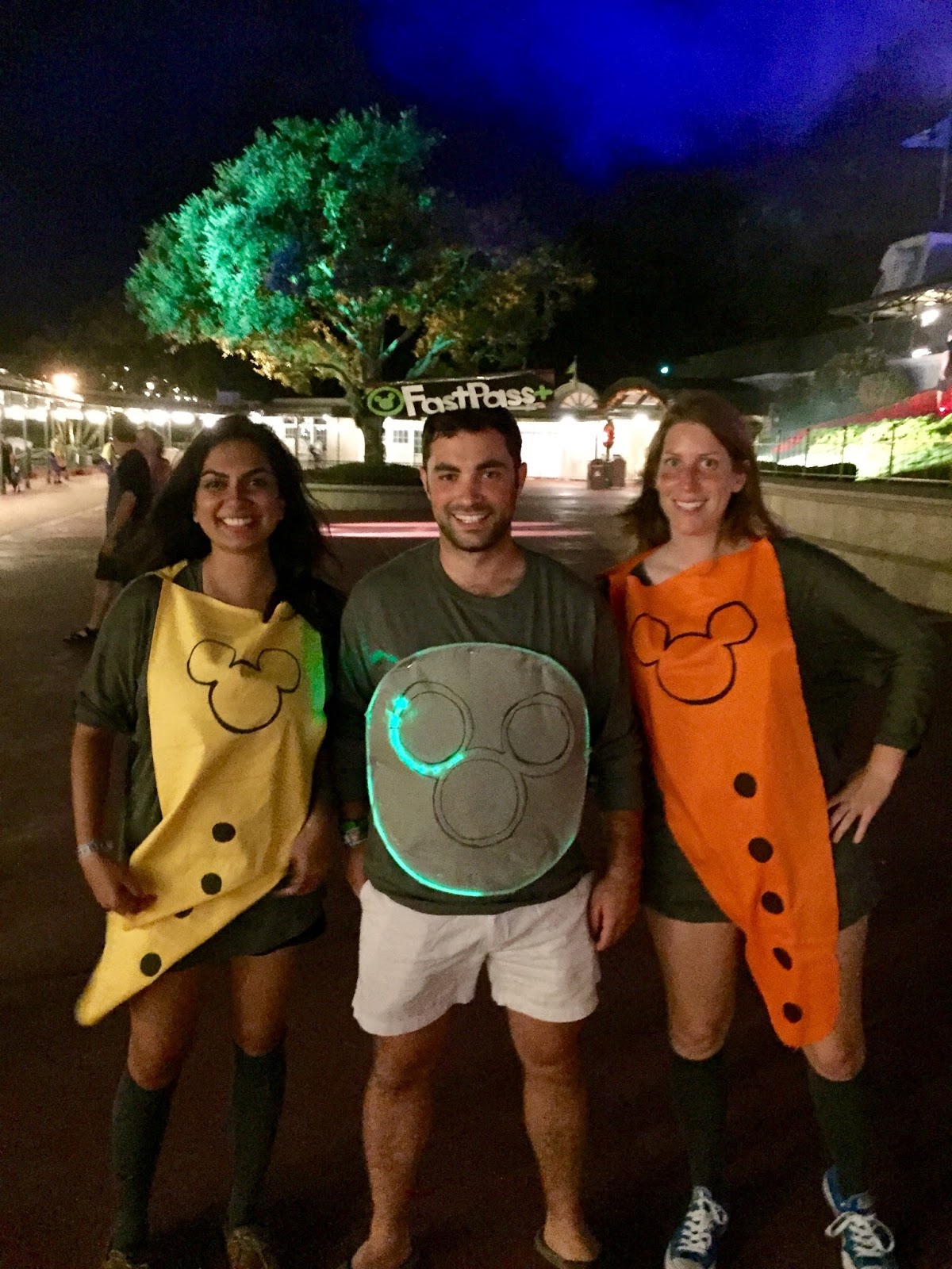 When tara met blog tips for mickey s not so scary halloween party with