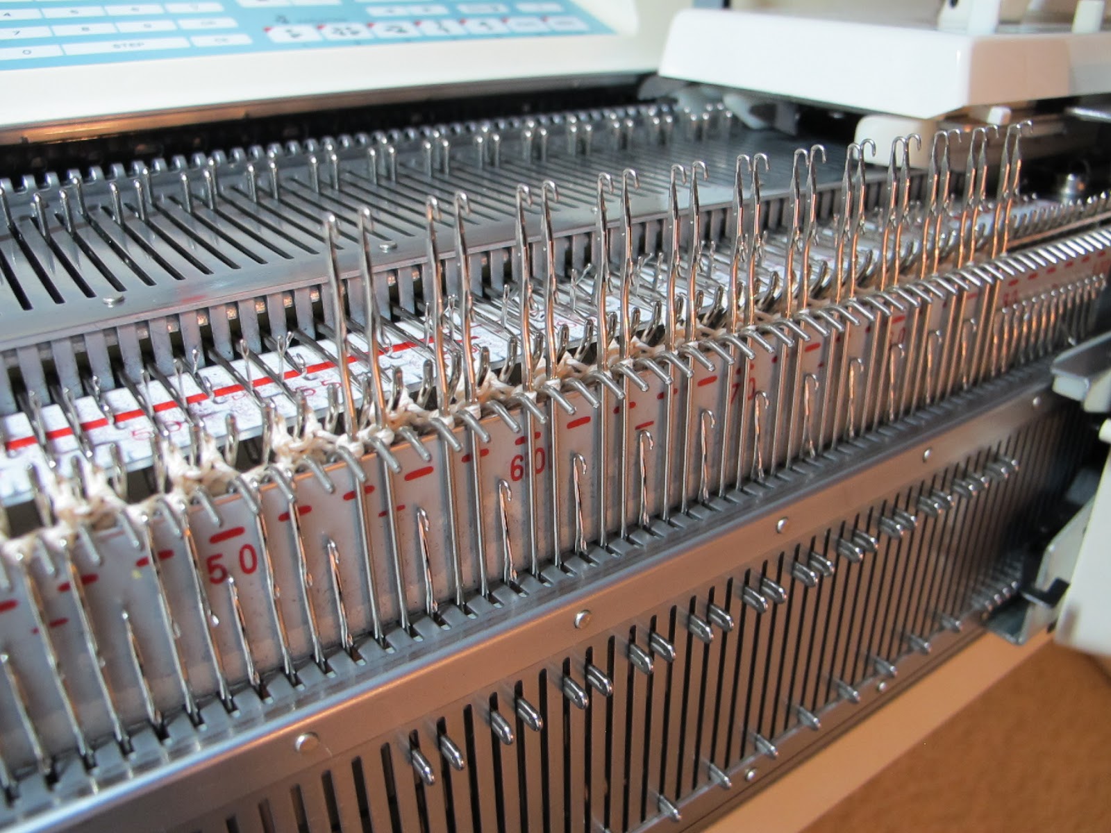 TOM MACHINE KNITTING GUY Ribber Hint