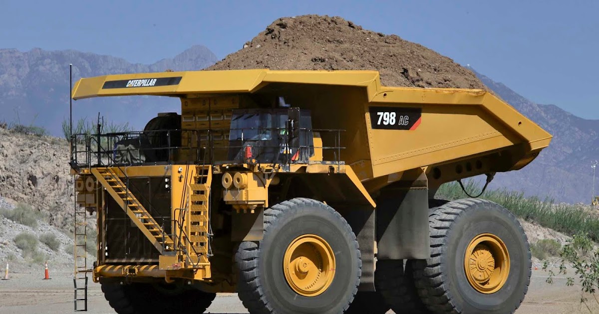 Red Ingeniería de Minas Caterpillar presenta los últimos camiones de