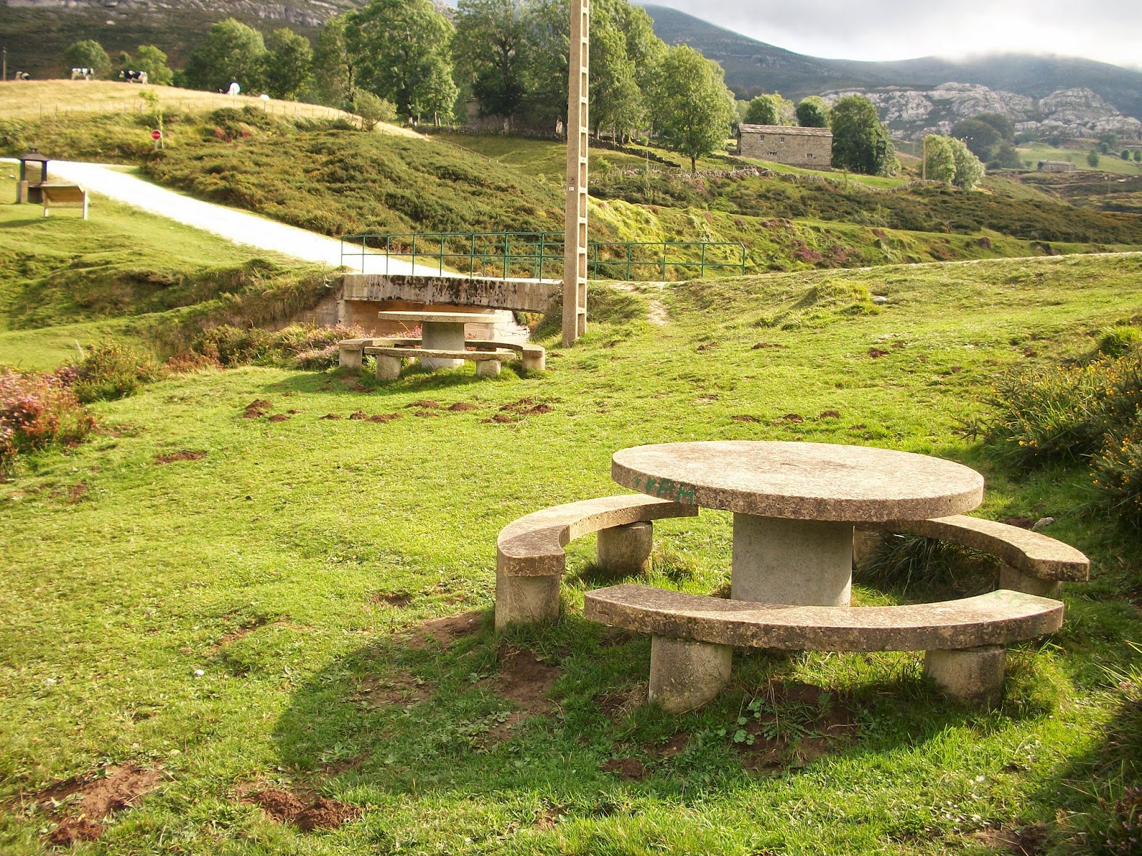 Áreas Recreativas de Cantabria y alrededores A. R. Cascada del río Trueba