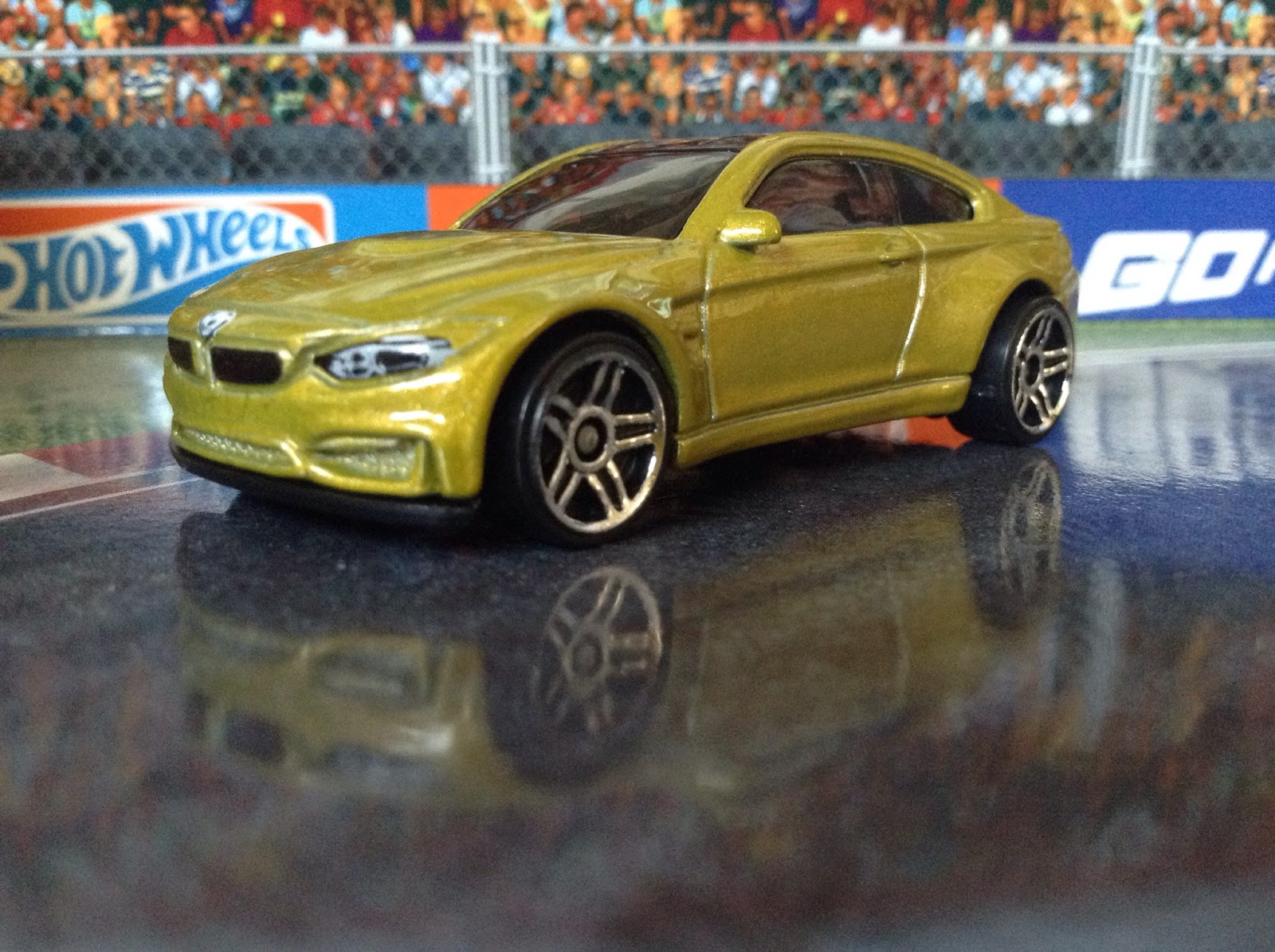 Bmw m4 hot wheels