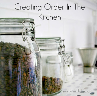 organizing the kitchen, organized kitchen 