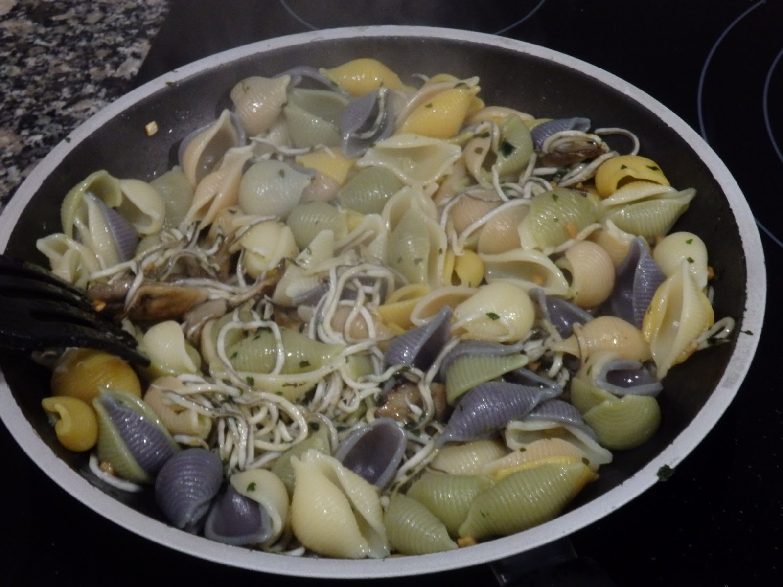 OSUKAA IS COOKING: CONCHIGLIE AI CINQUE COLORI CON SETAS FLOR DE ...