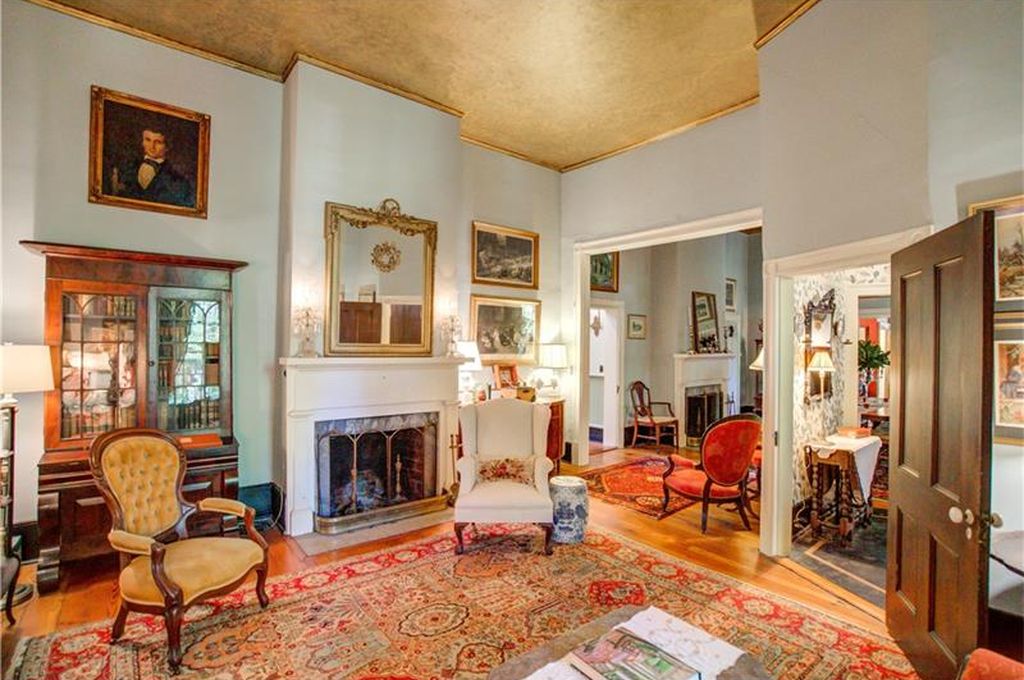 Sweet House Dreams Oakton House, 1838 Antebellum Estate in Marietta