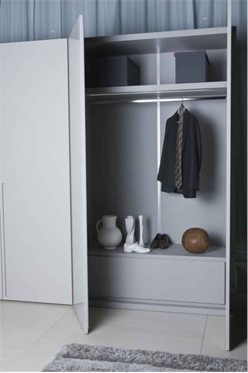 Find ideas for modern and minimalist wardrobe Home Interior Ideas