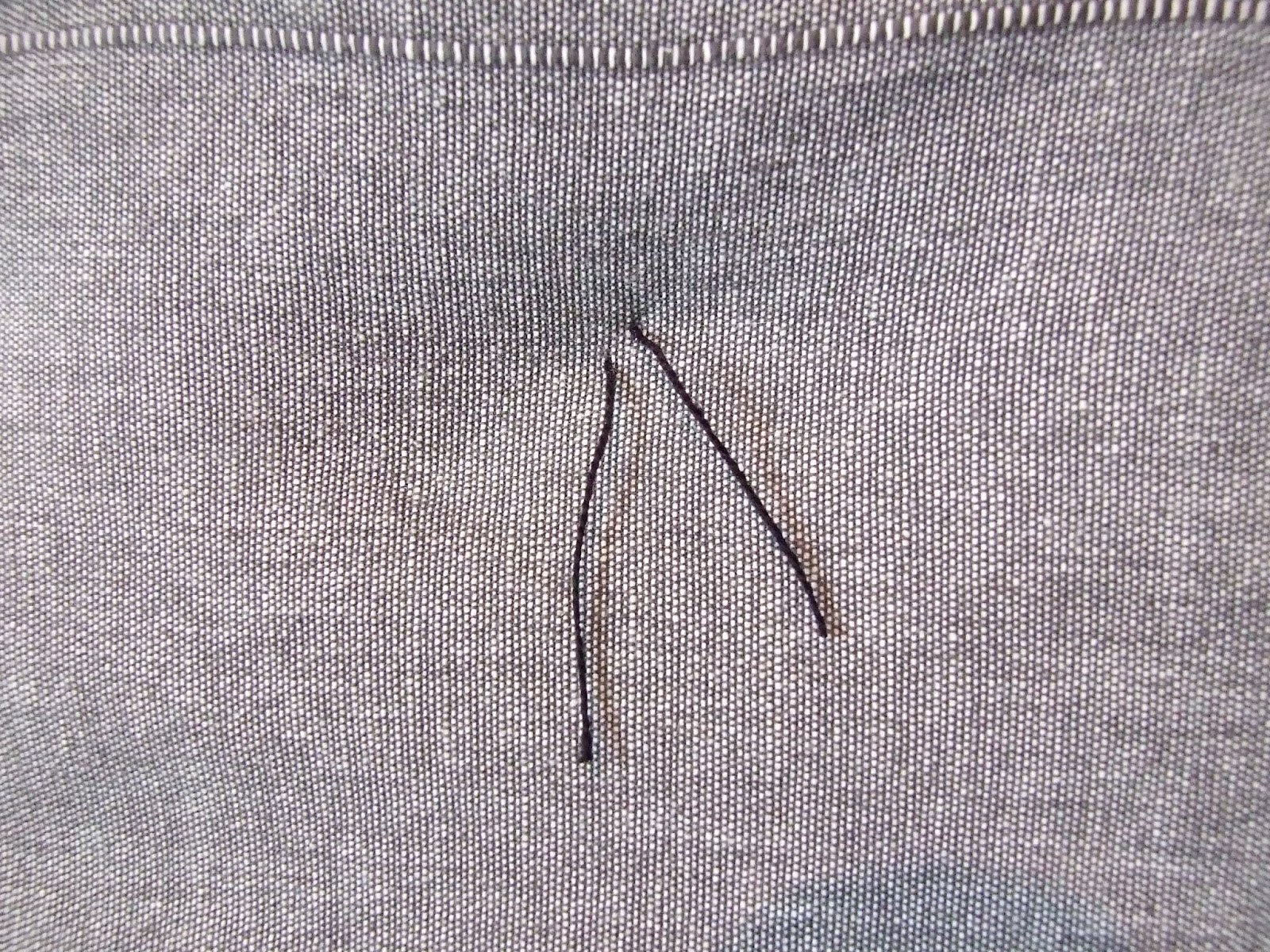 EASIEST WAY TO RECOVER A BUTTONED HEADBOARD. Hut