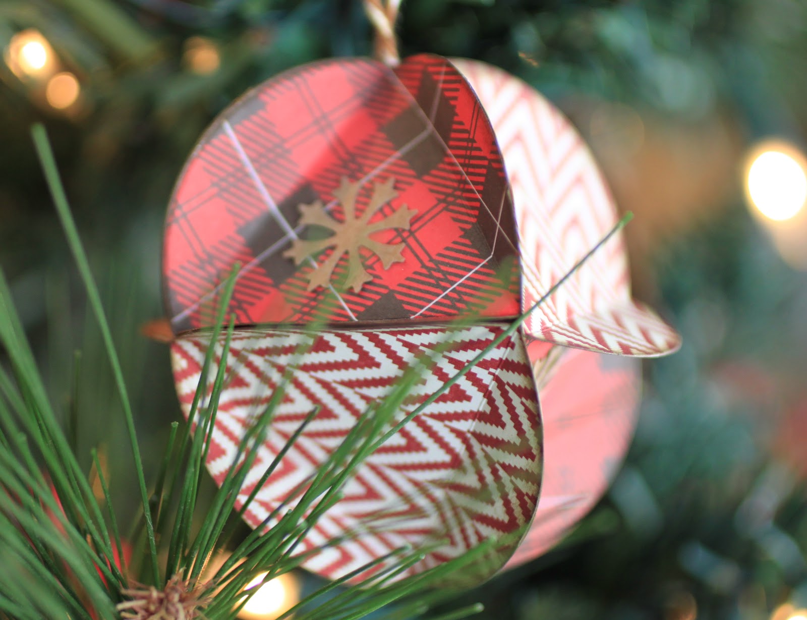 Oh My Crafts Blog 12 Days Of Christmas Day 11 3d Paper Ornament