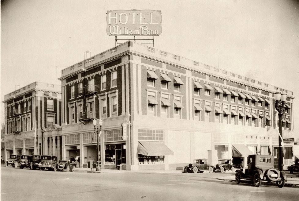 31 Amazing Vintage Photographs Capture Daily Life in Whittier