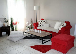 Model Sofa Ruang Tamu Warna Merah