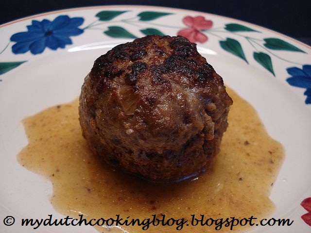 the dutch table: gehaktballen met jus