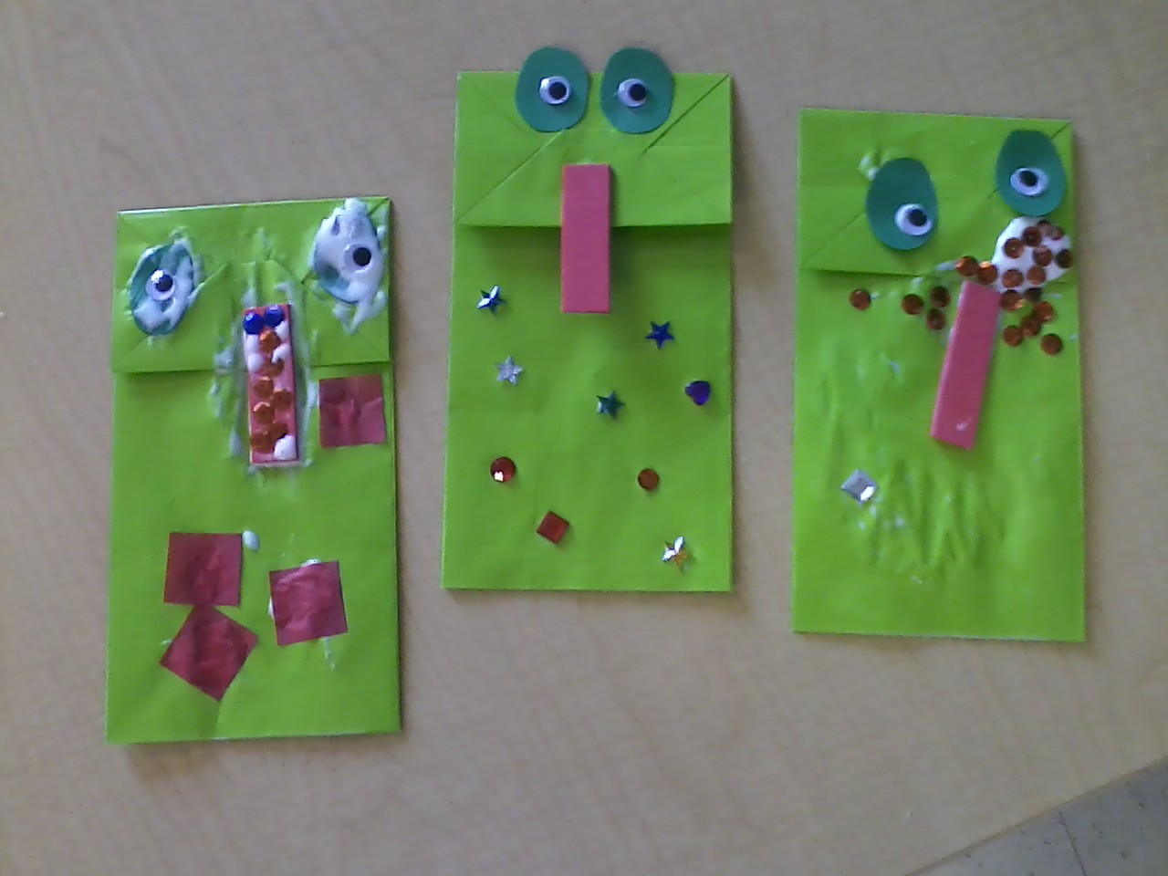 Kris10's Cozy Preschool Corner Paper Bag Frog Puppets