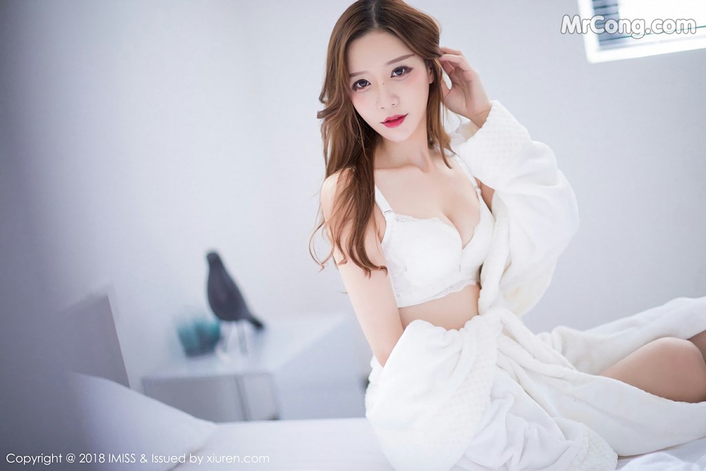 IMISS Vol.233: Model Xiao Lin (小琳) (45 photos)