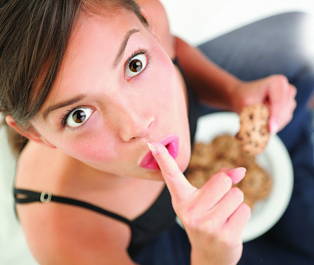 comer muito à noite