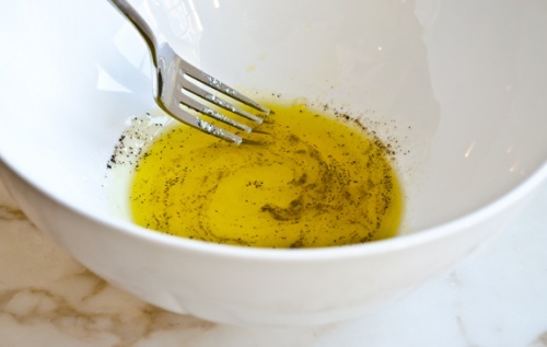 Remedy with lemon, olive oil and black pepper kingdom