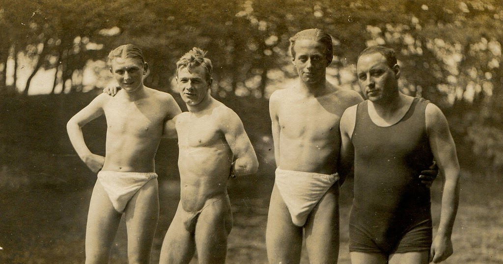 Vintage Mens Bathing Suits 26