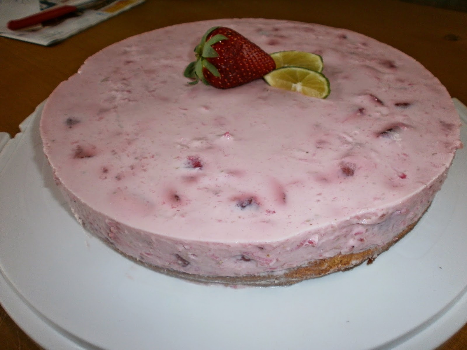 Melly`s Backstube: Limetten - Erdbeer - Quark Torte ( Low Carb )