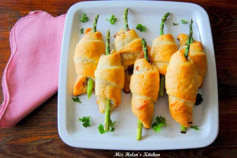 Ham and Asparagus Roll Up with Apricot Sauce at Miz Helen's Country Cottage