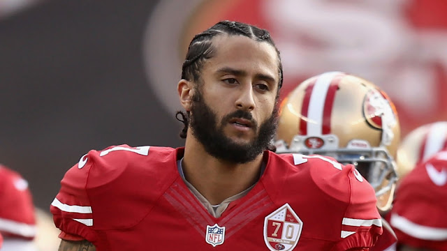 Jerry Jones, Papa John Menjadi Bagian Dari Kasus Kolusi Kaepernick Jerry Jones, Papa John Menjadi Bagian Dari Kasus Kolusi Kaepernick