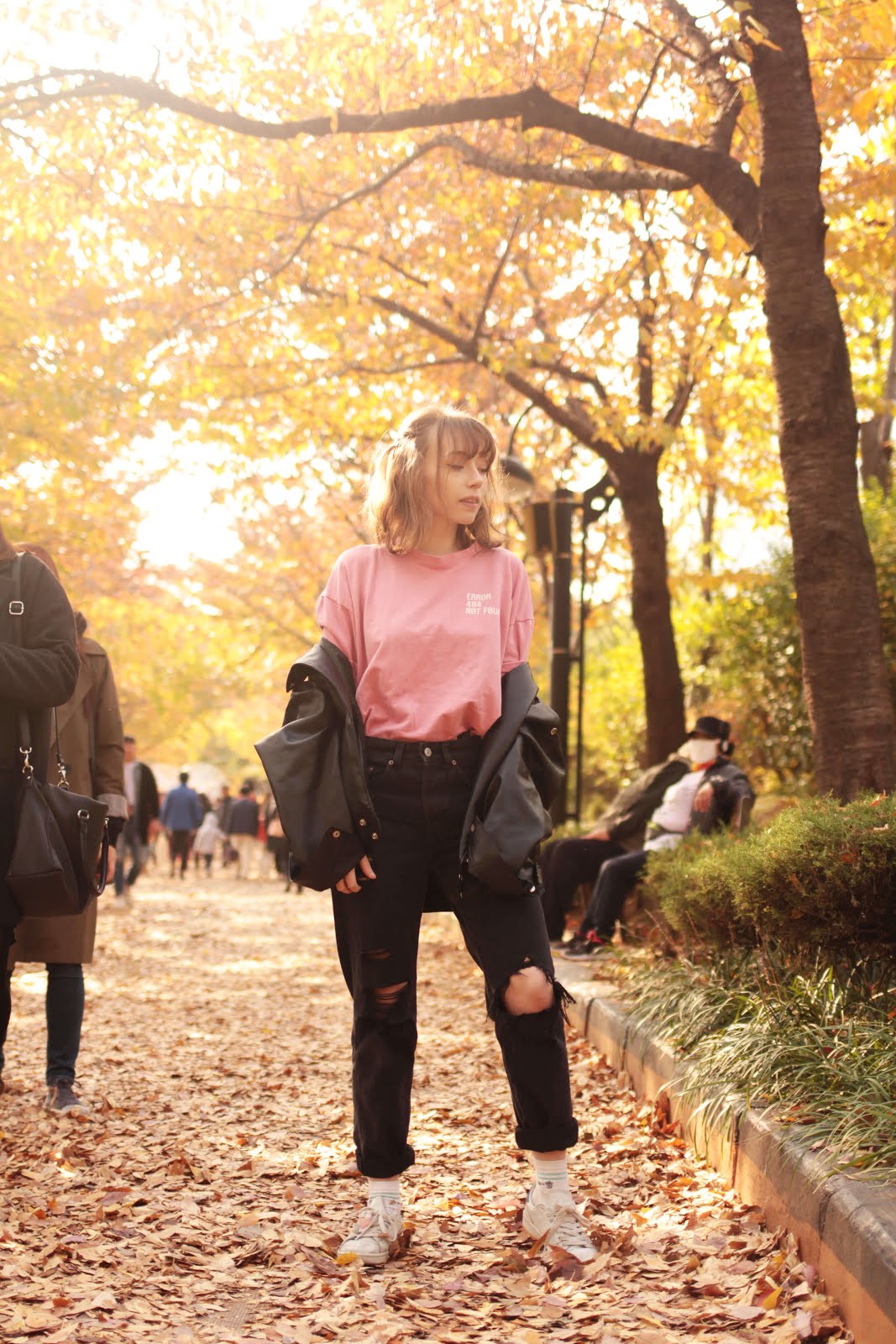 autumn outfit inspiration millennial pink and black