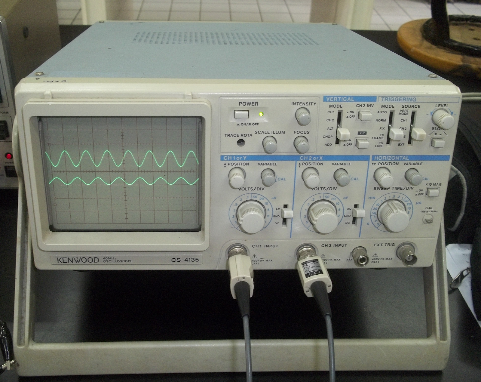 Cara Menggunakan Osiloskop dan Signal Generator di ISIS Proteus - Notes