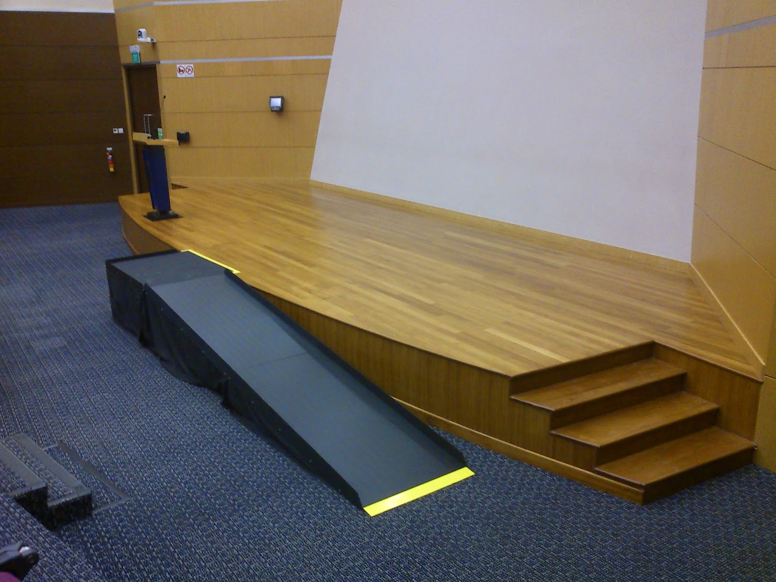 WHEELCHAIR RAMPS AND WHEELCHAIR PLATFORM LIFTER Delcon Technology (S