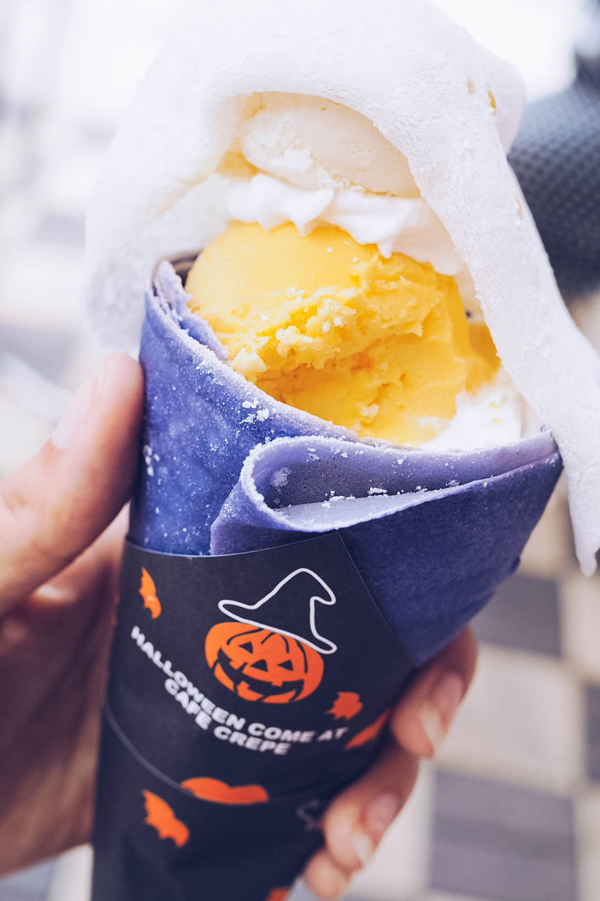 Pumpkin ice cream in crepe