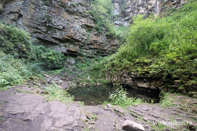 Алексеевский лог (Сухие водопады). Река Ай. Челябинская область