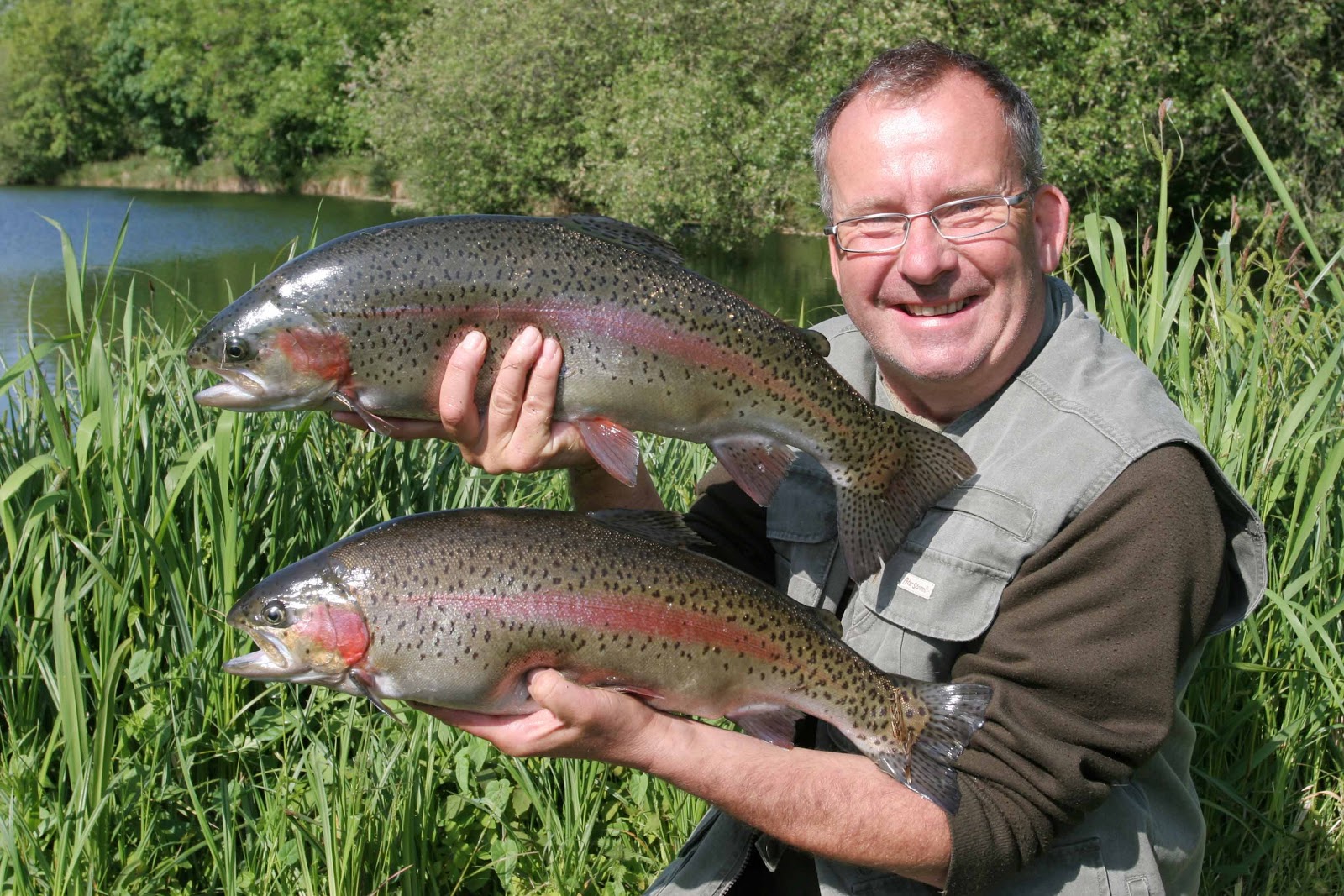 duncan-charmans-world-of-angling-casting-a-fly-avington-trout-fishery